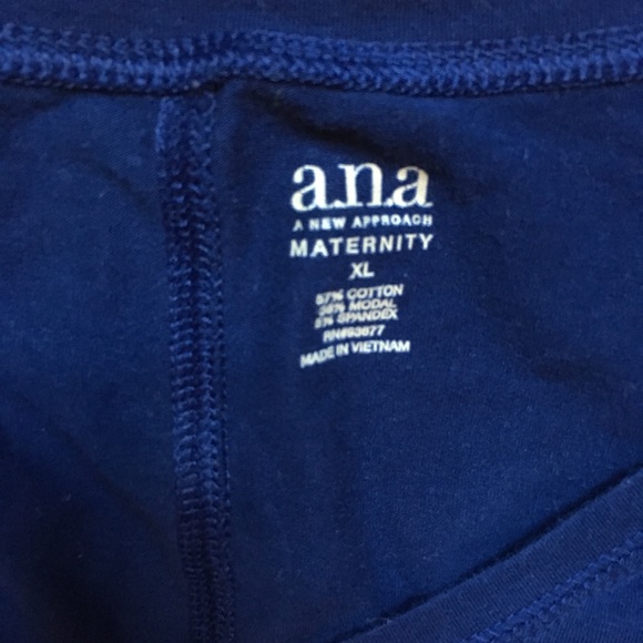 XL Navy maternity long-sleeve tee - Picture 2 of 3